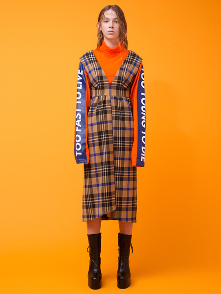 07051553_595c8cffb13af